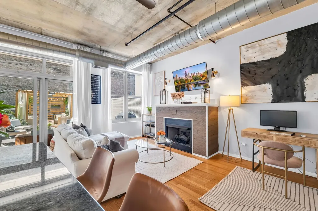 933 West Van Buren Street Chicago IL 60607