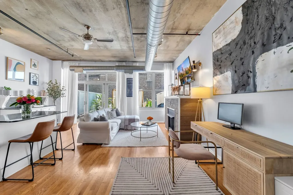 933 West Van Buren Street Chicago IL 60607