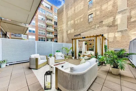 933 West Van Buren Street Chicago IL 60607
