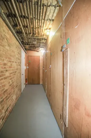 652 West Roscoe Street Chicago IL 60657