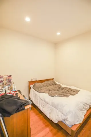 652 West Roscoe Street Chicago IL 60657
