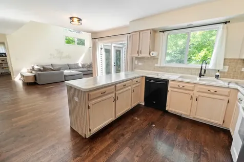 189 Hampton Street Cary IL 60013
