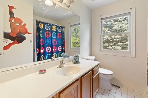 189 Hampton Street Cary IL 60013
