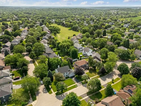 189 Hampton Street Cary IL 60013