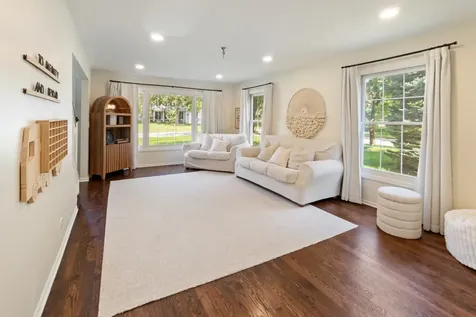 189 Hampton Street Cary IL 60013