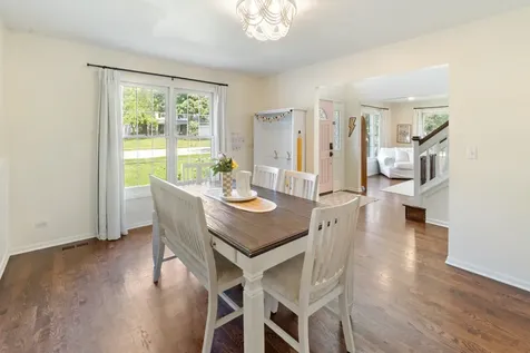 189 Hampton Street Cary IL 60013