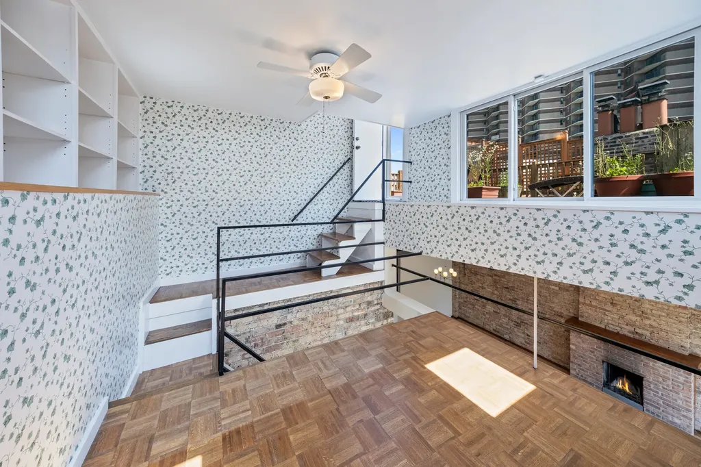 3717 North Pine Grove Avenue Chicago IL 60613