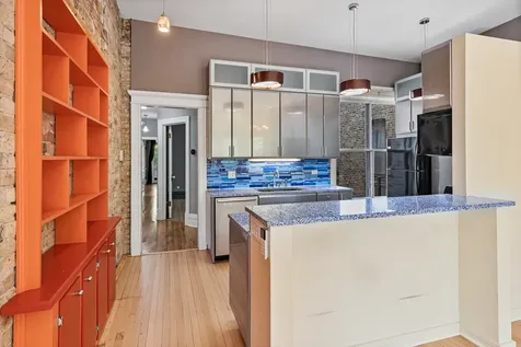 3717 North Pine Grove Avenue Chicago IL 60613