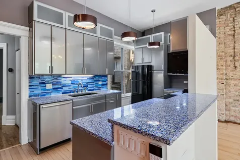3717 North Pine Grove Avenue Chicago IL 60613
