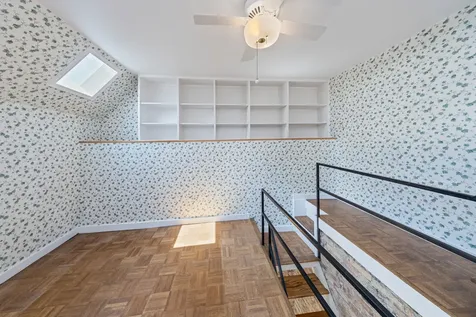 3717 North Pine Grove Avenue Chicago IL 60613