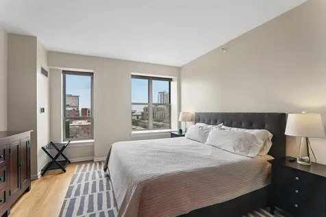 1717 South Prairie Avenue Chicago IL 60616
