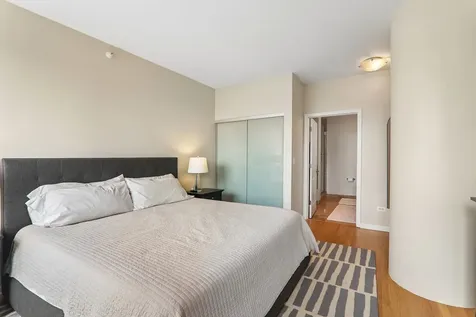 1717 South Prairie Avenue Chicago IL 60616