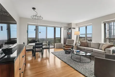 1717 South Prairie Avenue Chicago IL 60616