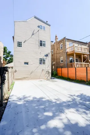 3525 West Dickens Avenue Chicago IL 60647