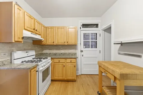 528 Sheridan Road Evanston IL 60202