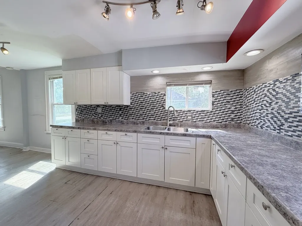 1426 West 112th Place Chicago IL 60643