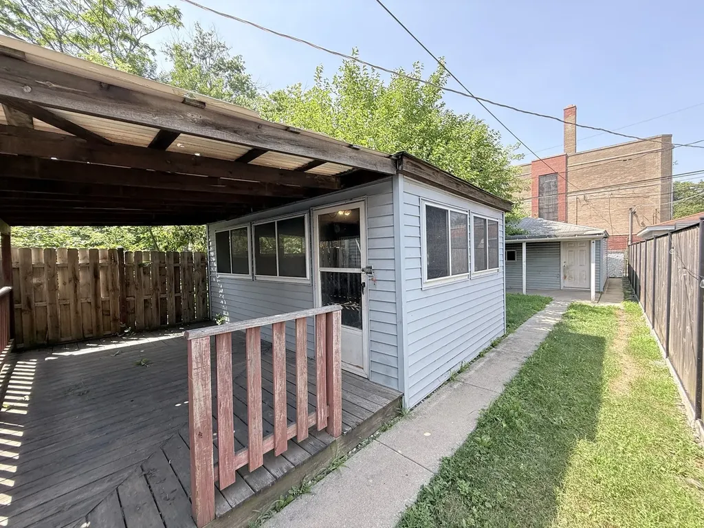 1426 West 112th Place Chicago IL 60643