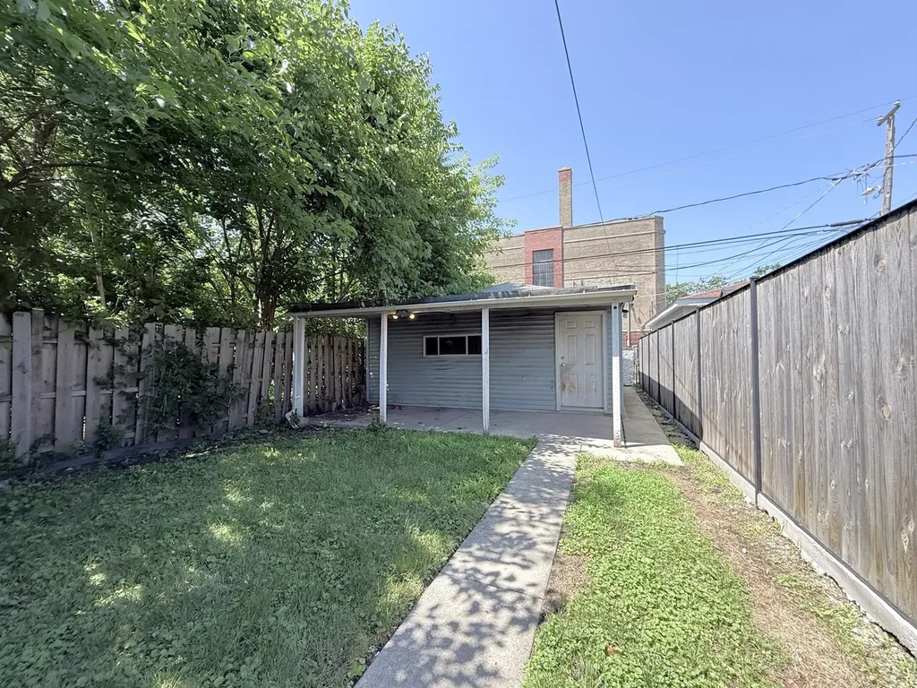1426 West 112th Place Chicago IL 60643