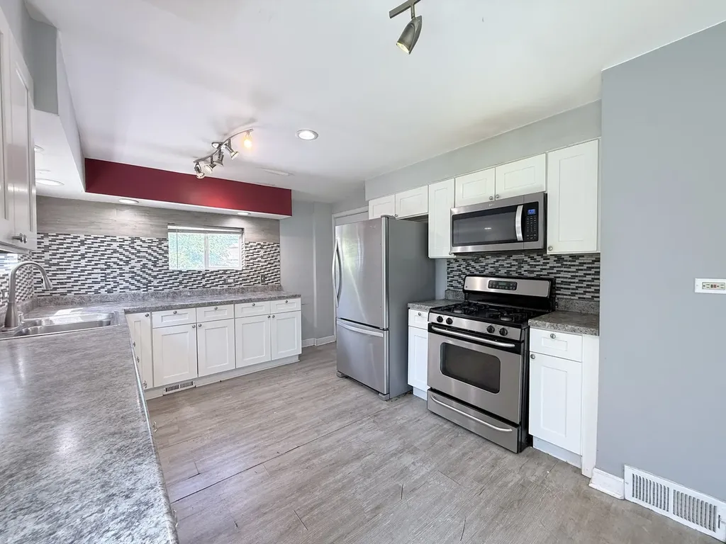 1426 West 112th Place Chicago IL 60643