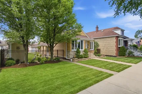 5422 South Sayre Avenue Chicago IL 60638