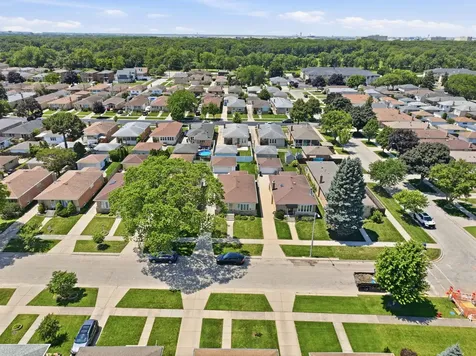 4916 North Ridgewood Avenue Norridge IL 60706