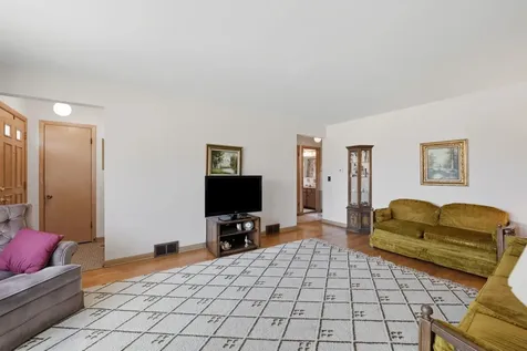 4916 North Ridgewood Avenue Norridge IL 60706