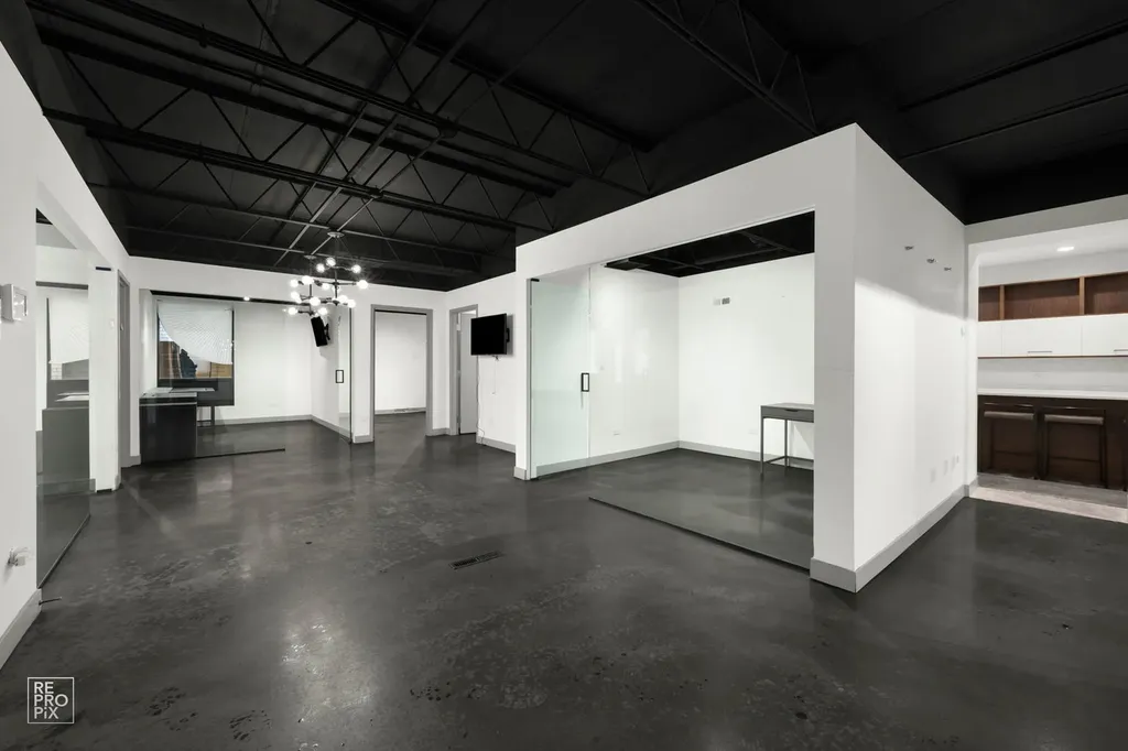 1322 West Walton Street Chicago IL 60642