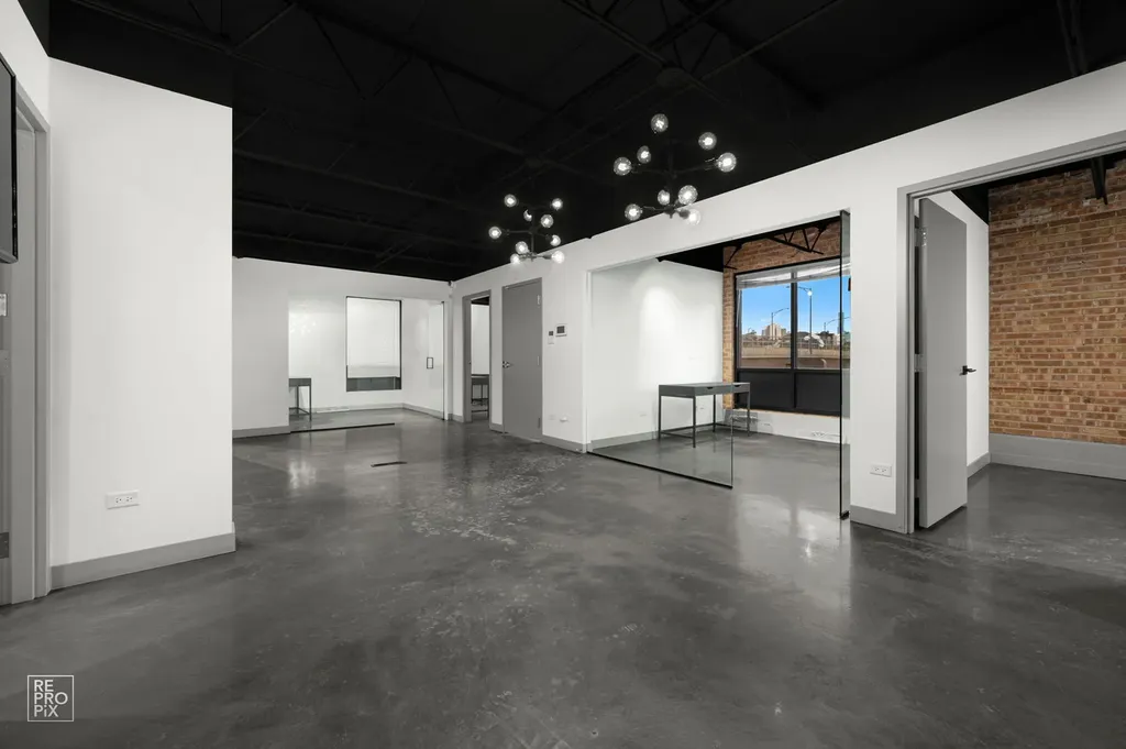 1322 West Walton Street Chicago IL 60642