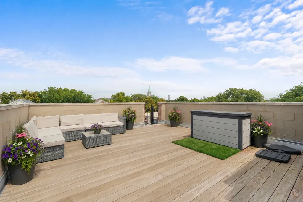 1516 West Diversey Avenue Chicago IL 60614