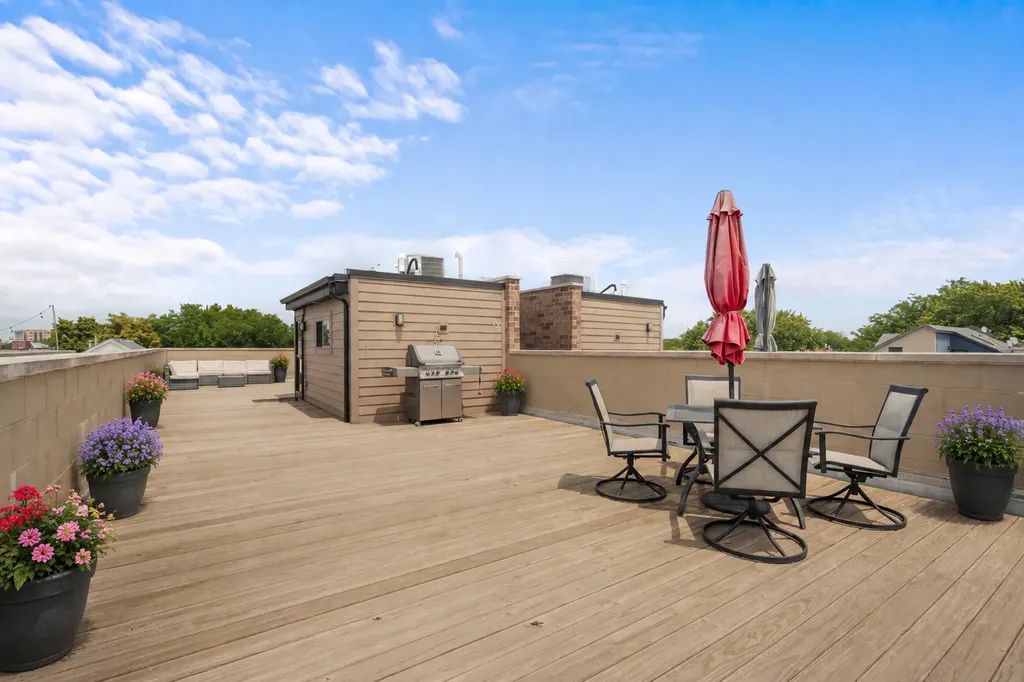 1516 West Diversey Avenue Chicago IL 60614