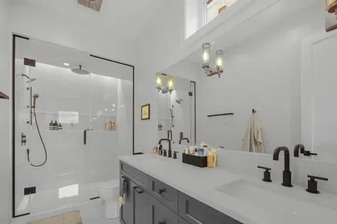 1516 West Diversey Avenue Chicago IL 60614