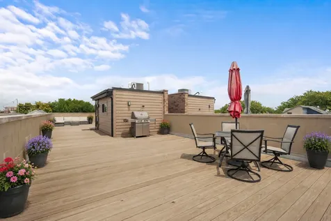 1516 West Diversey Avenue Chicago IL 60614