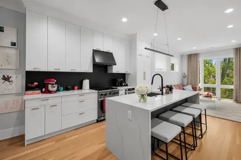 1516 West Diversey Avenue Chicago IL 60614