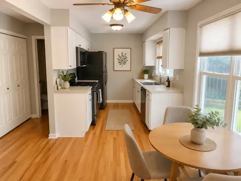 1310 Oriole Trail Carol Stream IL 60188