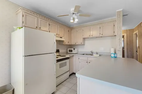 49 Oak Hill Colony Fox Lake IL 60020