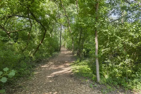 49 Oak Hill Colony Fox Lake IL 60020