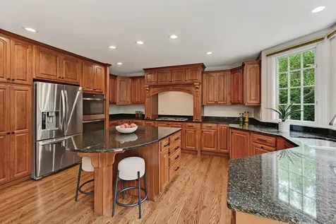 32 Ridgefield Lane Burr Ridge IL 60527