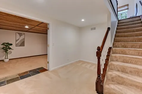 32 Ridgefield Lane Burr Ridge IL 60527