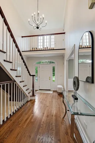 32 Ridgefield Lane Burr Ridge IL 60527