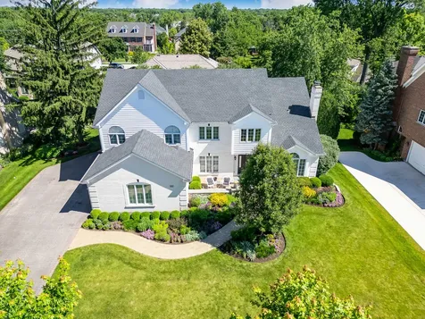 32 Ridgefield Lane Burr Ridge IL 60527