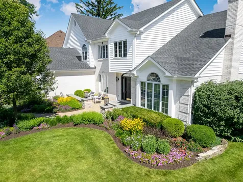 32 Ridgefield Lane Burr Ridge IL 60527