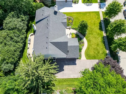 32 Ridgefield Lane Burr Ridge IL 60527