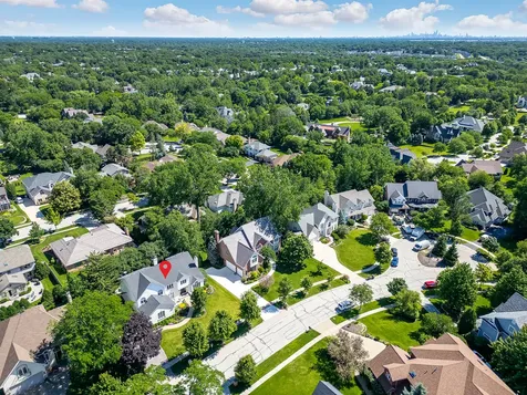 32 Ridgefield Lane Burr Ridge IL 60527