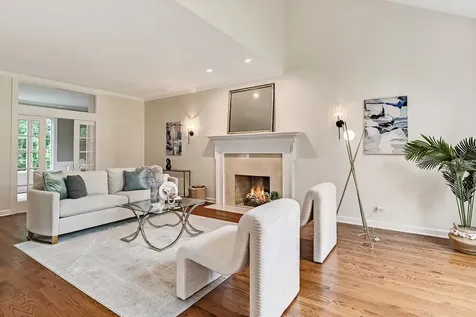 32 Ridgefield Lane Burr Ridge IL 60527