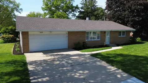 207 Hartway Court Montgomery IL 60538