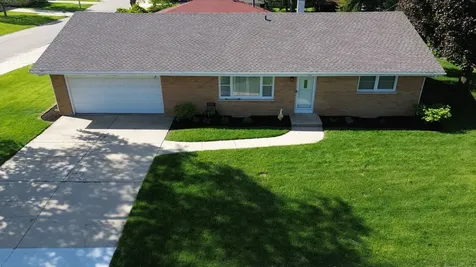 207 Hartway Court Montgomery IL 60538