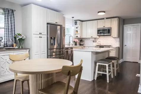 207 Hartway Court Montgomery IL 60538