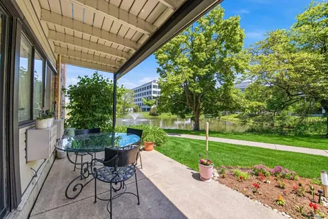 1813 Hemlock Place Schaumburg IL 60173