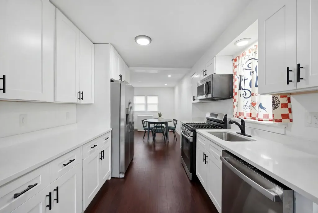 12238 South Aberdeen Street Chicago IL 60643