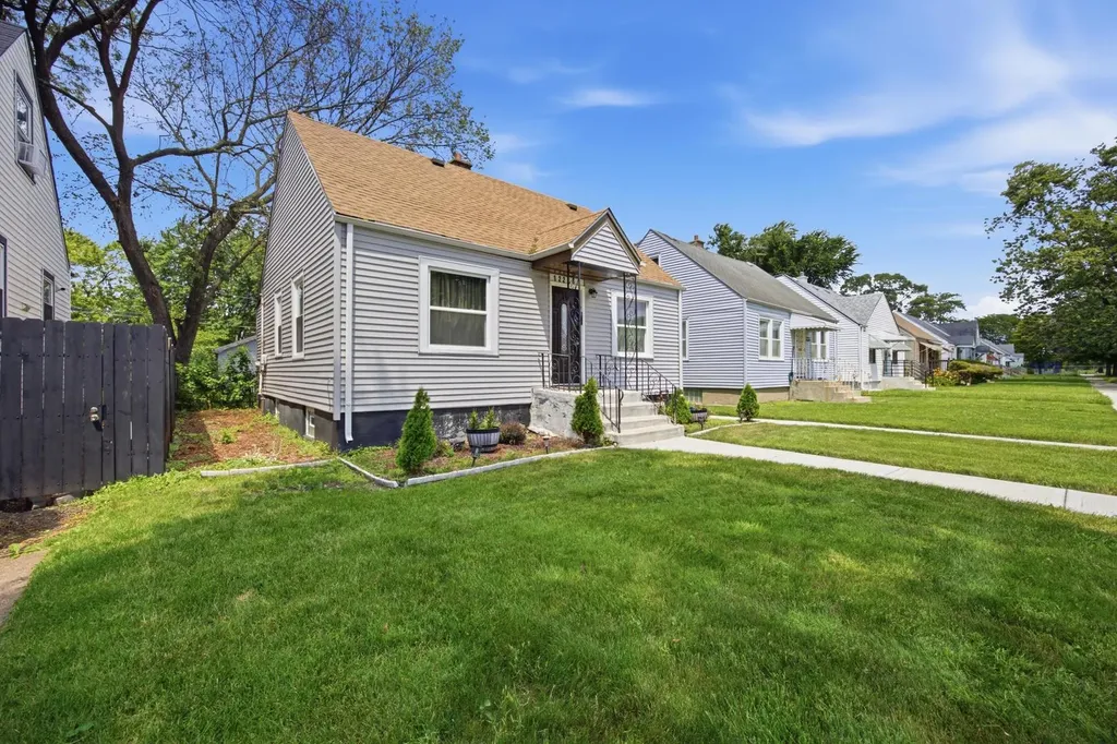 12238 South Aberdeen Street Chicago IL 60643